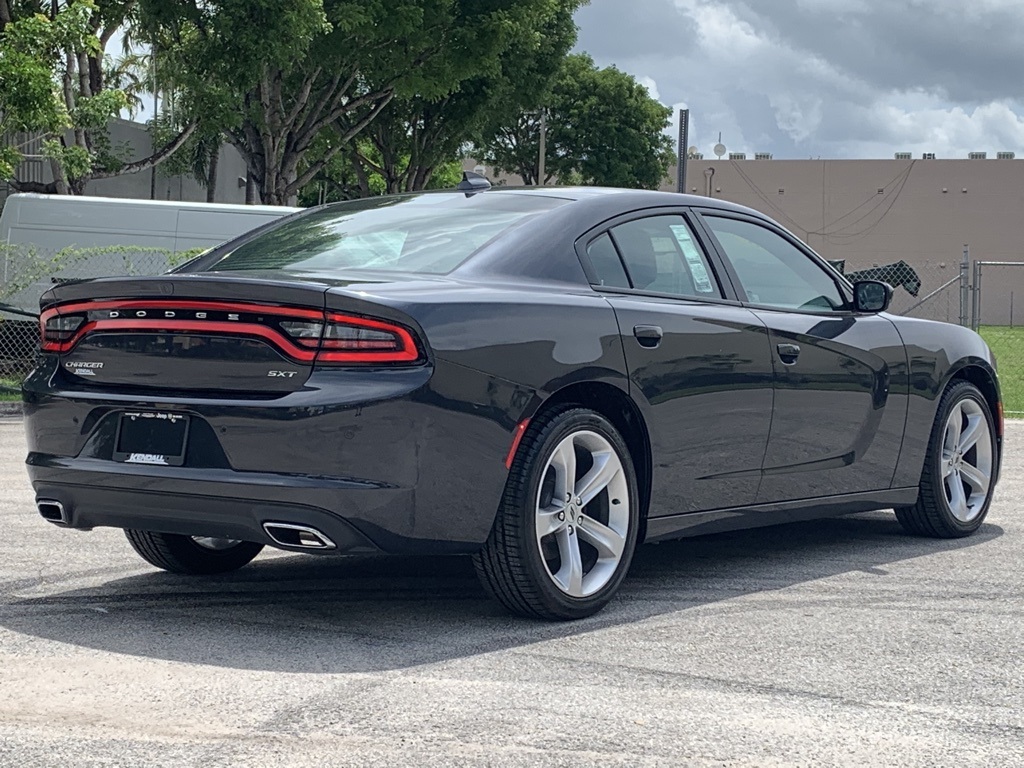 New 2018 DODGE Charger SXT Sedan in Miami #D8R119357 | Kendall Dodge ...