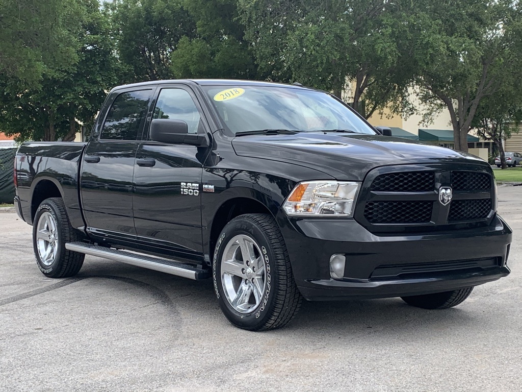 New 2018 RAM 1500 Express Crew Cab in Miami #D8T178749 | Kendall Dodge ...